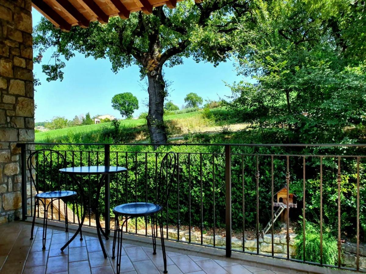 Residenze L'Alberata Guest House Collazzone Exterior photo