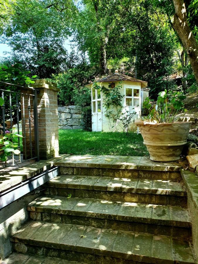 Residenze L'Alberata Guest House Collazzone Exterior photo